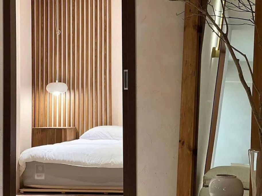 Gwanganli Gozneok Apartment Busan South Korea